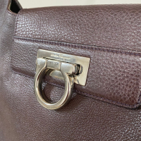 Bolsa Salvatore Ferragamo Fanisa Marrom