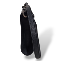Bolsa Salvatore Ferragamo Gancini Couro Preta