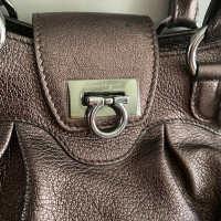 Bolsa Salvatore Ferragamo Marisa Mini Metalizada