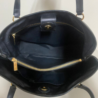 Bolsa Salvatore Ferragamo Shoulder Couro Preta