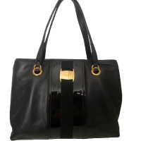 Bolsa Salvatore Ferragamo Shoulder Couro Preta