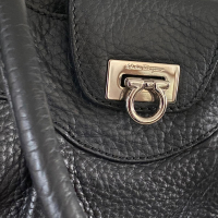 Bolsa Salvatore Ferragamo Shoulder Preta