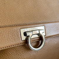 Bolsa Salvatore Ferragamo Sofia Caramelo