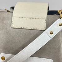 Bolsa Yuzefi Delila Suede Cinza 