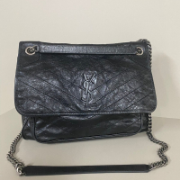Bolsa Yves Saint Laurent Niki Preta