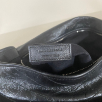 Bolsa Yves Saint Laurent Niki Preta