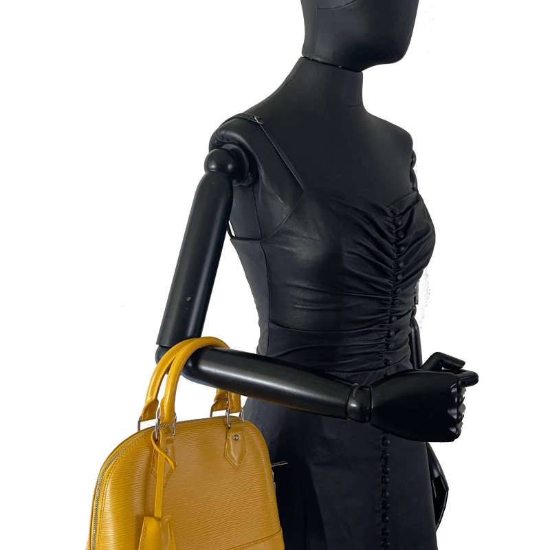 Bolsa Louis Vuitton Alma BB Epi Amarela 