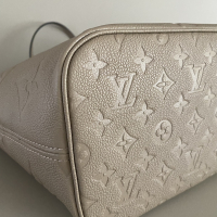 Bolsa Louis Vuitton Neverfull MM Monograma Empreinte Tourtelle