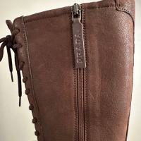 Bota Prada Marrom-35