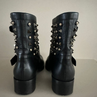Bota Valentino Spike Preta-37
