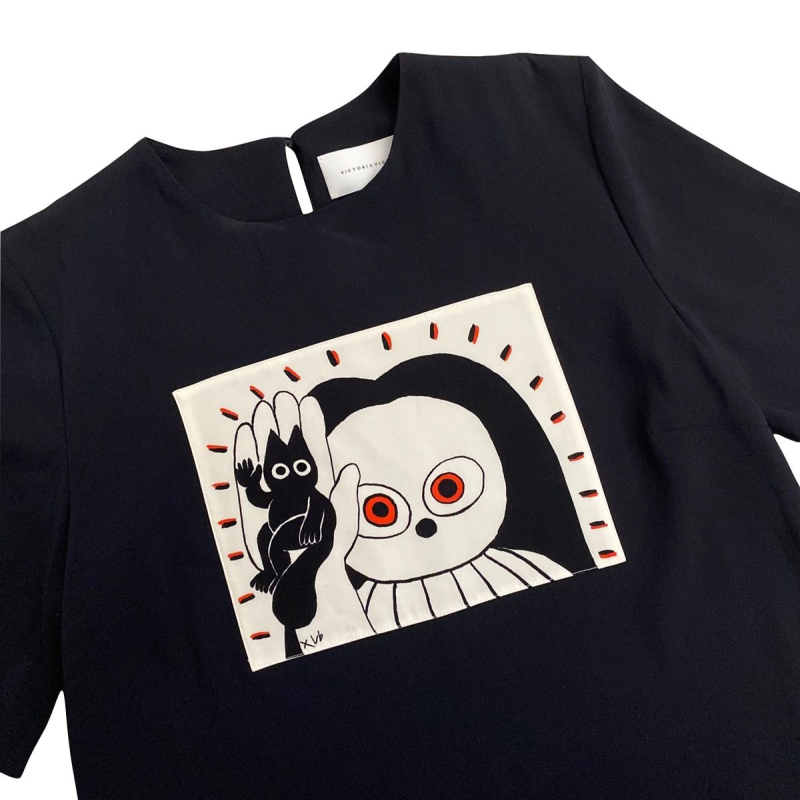 Camiseta Victoria Beckham Preta Desenho - 40