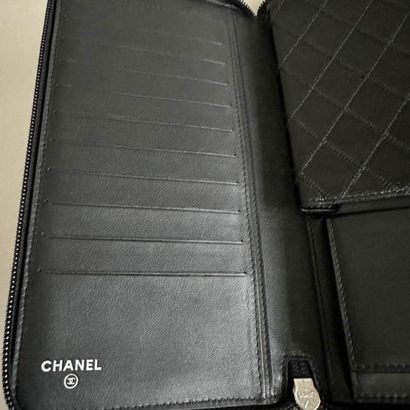 Carteira Chanel CC Lambskin Preto