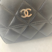 Carteira Chanel Interlocking CC Lambskin Preta