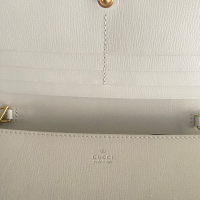 Bolsa Gucci com Detalhe Horsebit e Corrente