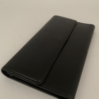 Carteira Louis Vuitton Epi Preta