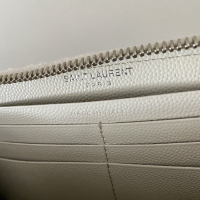 Carteira Yves Saint Laurent Monograma Couro Off-White - Nunca usada