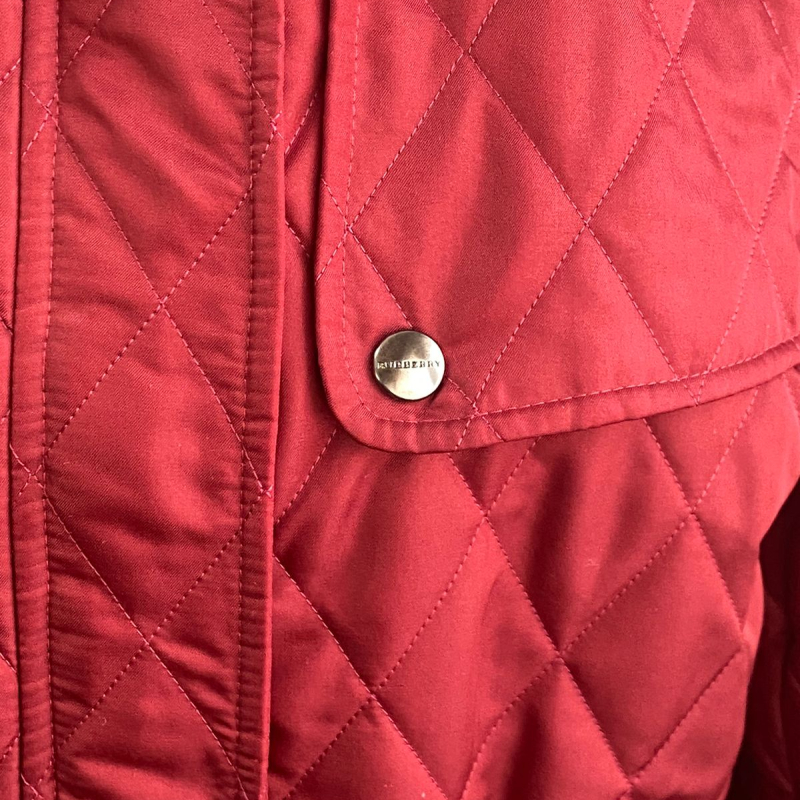Casaco Burberry Matelassê Nylon Vinho-40