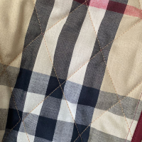 Casaco Burberry Matelassê Nylon Vinho-40