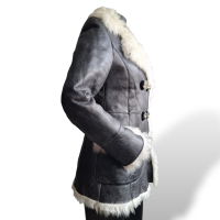 Casaco Prada Couro Cinza - Pelo de Carneiro - 38