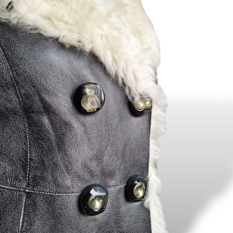 Casaco Prada Couro Cinza - Pelo de Carneiro - 38