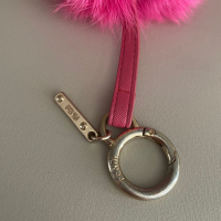 Charm Fendi Pom Pom Rosa