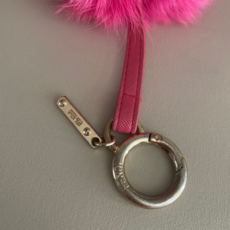 Charm Fendi Pom Pom Rosa Charm Fendi Pom Pom Rosa
