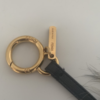 Charm Fendi Pom Pom Azul C/ Verde