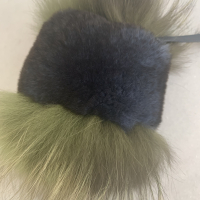 Charm Fendi Pom Pom Azul C/ Verde