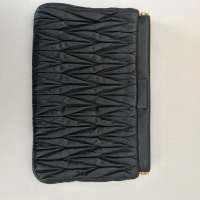 Clutch Miu Miu Matelassê Azul