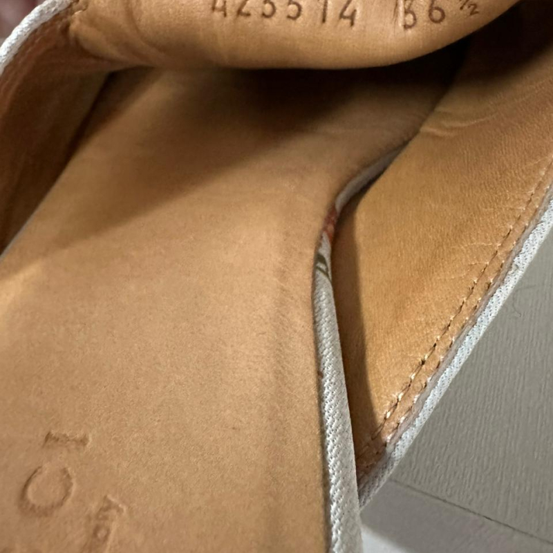 Mule Gucci Bordada Flores Cinza-35