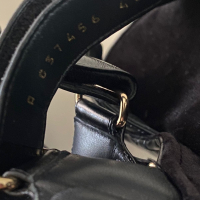 Papete Chanel Preta 2021 Interlocking CC Logo 38