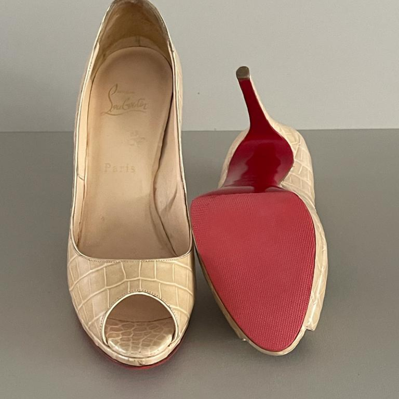 Peep Toe Christian Louboutin Couro 36