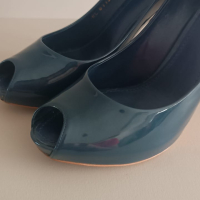 Peep Toe Louis Vuitton Verniz Azul Cadeado Dourado - 40