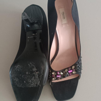 Peep Toe Prada Cetim Preto Pedraria - 36