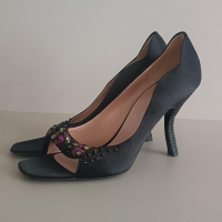 Peep Toe Prada Cetim Preto Pedraria - 36