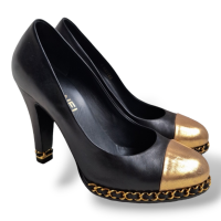 Scarpin Chanel Preto com Dourado 36
