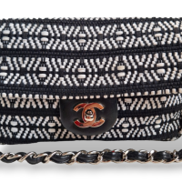 Bolsa Chanel Tweed Preta e Branca