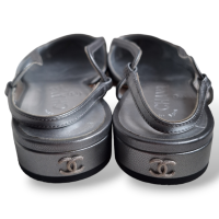 Slingback Chanel CC Prata e Preto - 36