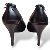Scarpin Salvatore Ferragamo Preto com laço-36