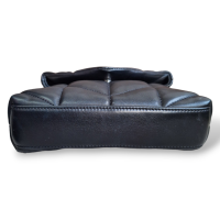 Mini Clutch Yves Saint Laurent Puffer Preta com Porta Cartões