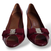 Peep Toe Salvatore Ferragamo em Couro Vinho-37