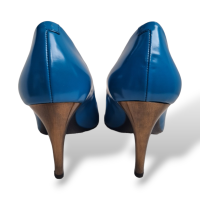 Scarpin Roger Vivier Azul Com Fivela Prata -36