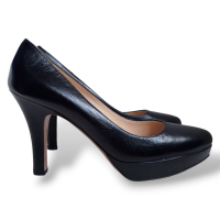 Scarpin Prada Preto em Couro Meia Pata-37