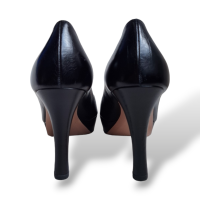 Scarpin Prada Preto em Couro Meia Pata-37