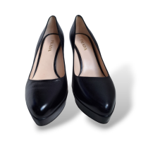 Scarpin Prada Preto em Couro Meia Pata-37