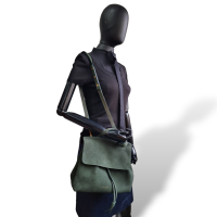Bolsa Mansur Gavriel em Suede Verde 