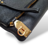 Bolsa Salvatore Ferragamo Preta com Alça Crossbody 