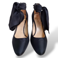 Scarpin Prada Cetim Preto com Amarração Tornozelo - 36
