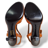 Peep Toe Burberry Caramelo com Canvas - 37