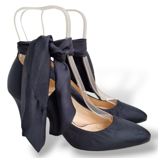 Scarpin Prada Cetim Preto com Amarração Tornozelo - 36